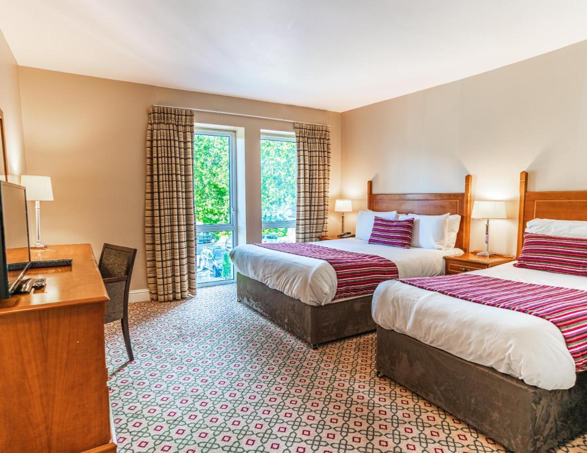 Wilton Hotel Брей Екстериор снимка