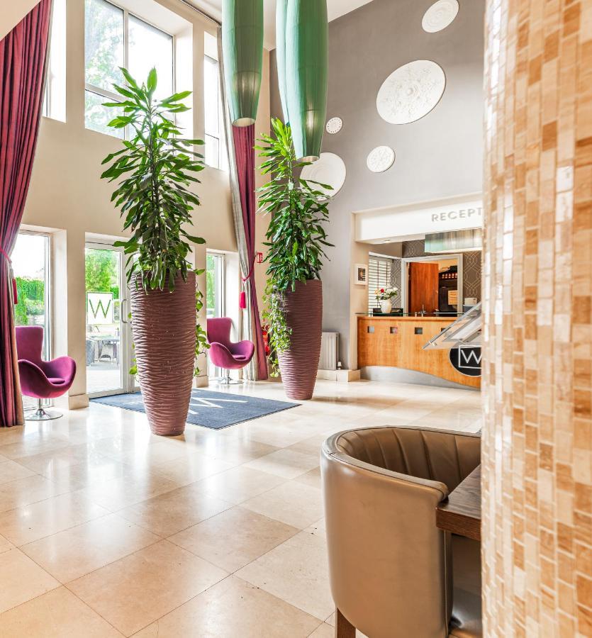 Wilton Hotel Брей Екстериор снимка