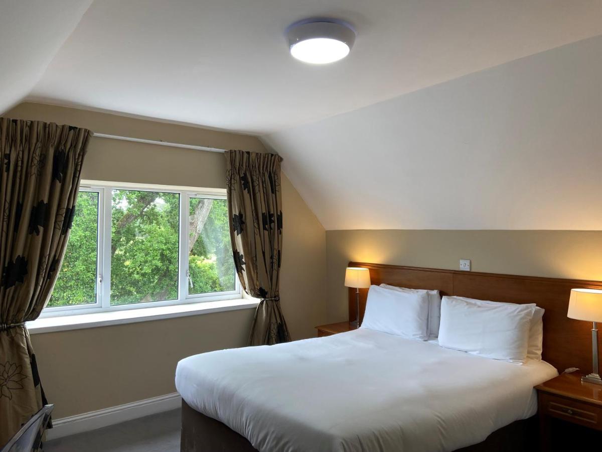 Wilton Hotel Брей Екстериор снимка