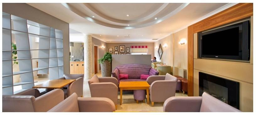 Wilton Hotel Брей Екстериор снимка