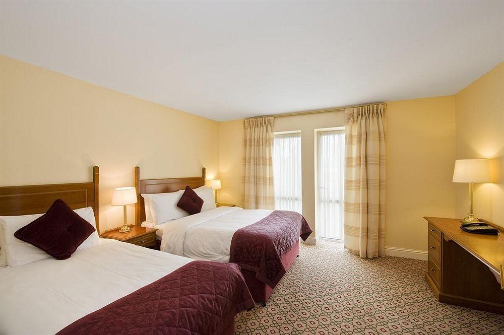 Wilton Hotel Брей Екстериор снимка