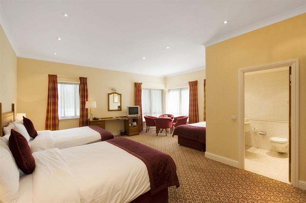 Wilton Hotel Брей Екстериор снимка