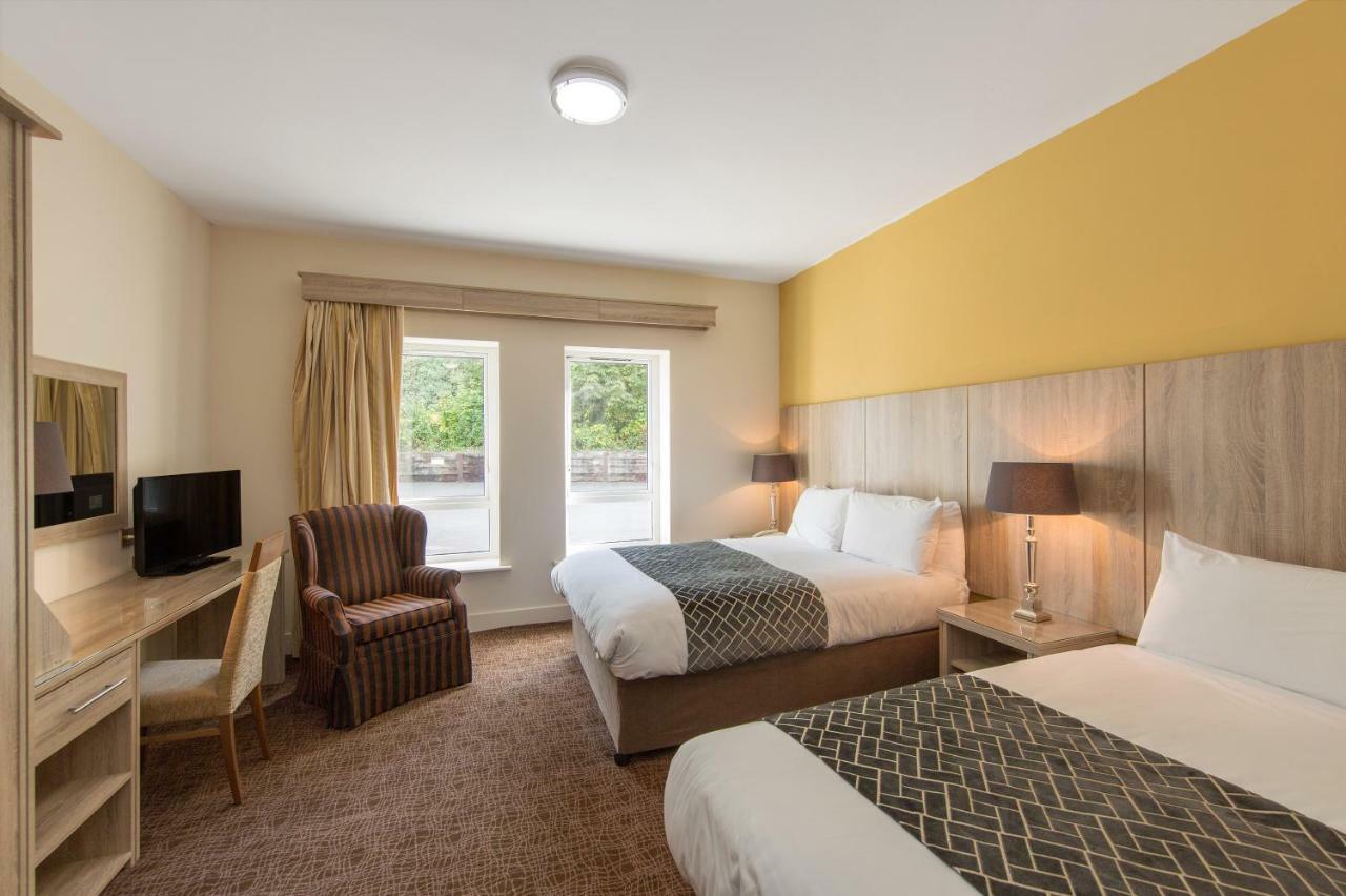 Wilton Hotel Брей Екстериор снимка